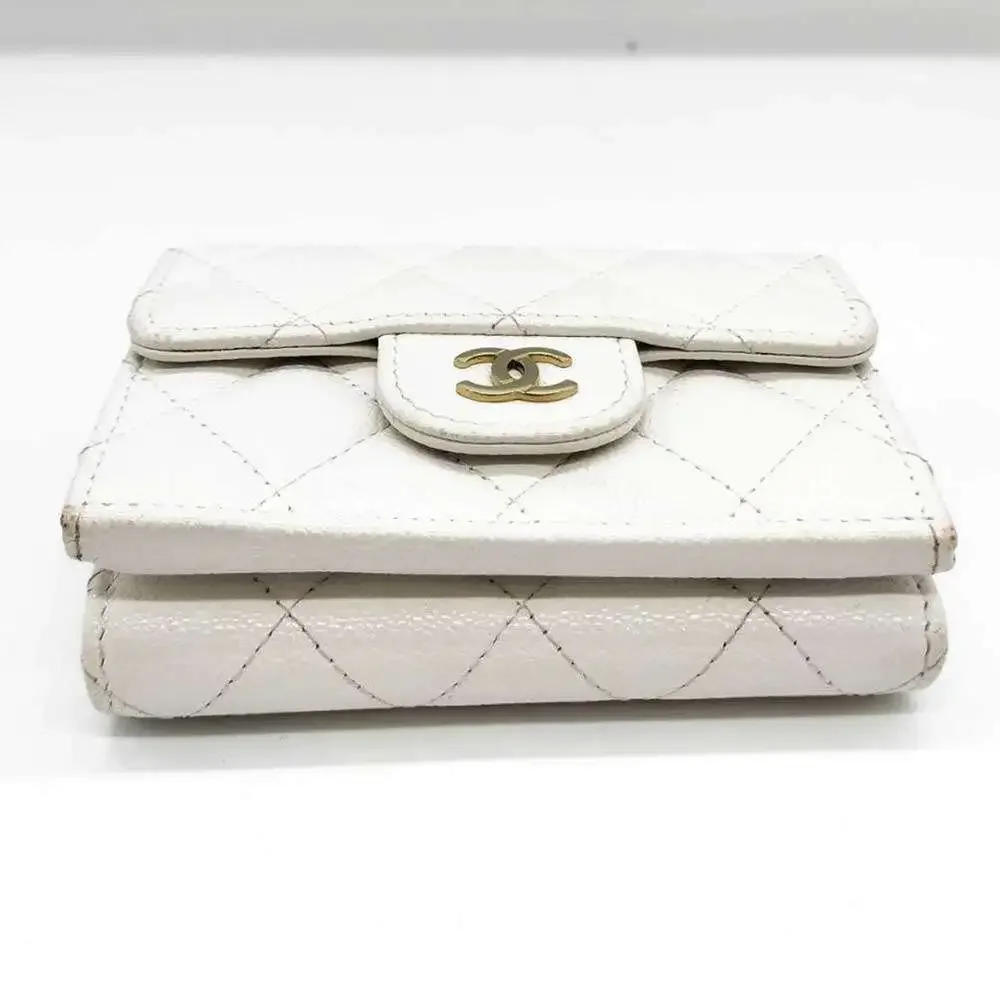 CHANEL Authentic White Caviar Leather Wallet